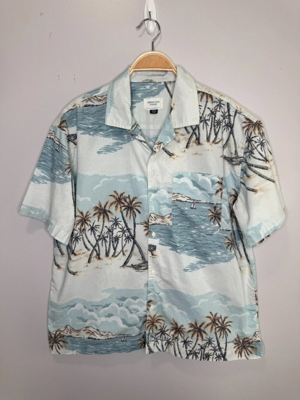 American Eagle Tropical Palm Tree Hawaiian Shirt Medium